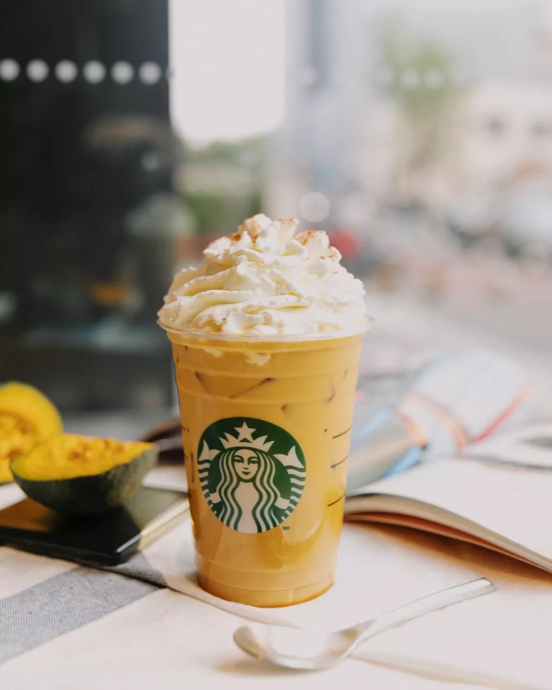 秋季灵感碰瓷-今年没有一件这样的「南瓜色」单品，都不算秋天