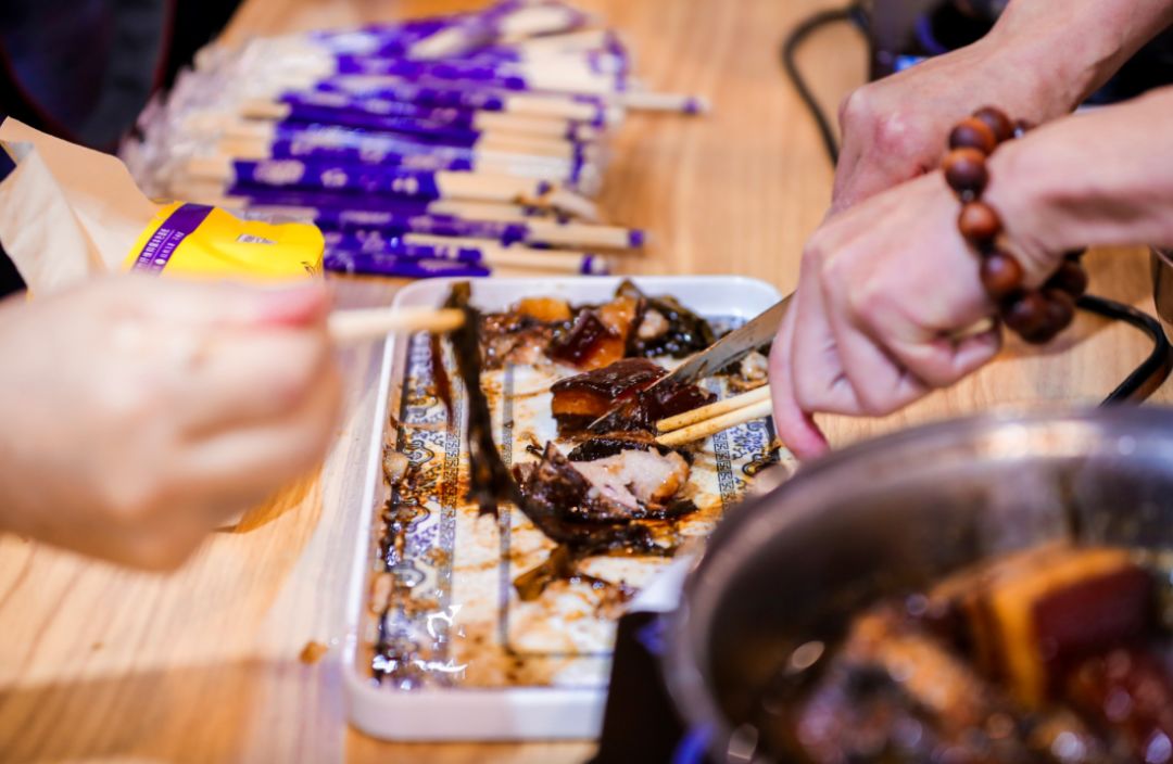 一边逛吃，一边剁手！这场美食狂欢实在太馋人，错过明天就要再等一年！