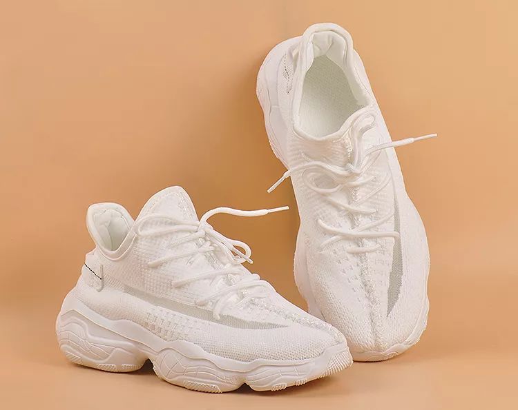 变态脚感，超级百搭！火遍全球的椰子鞋，又靓又撩潮到爆