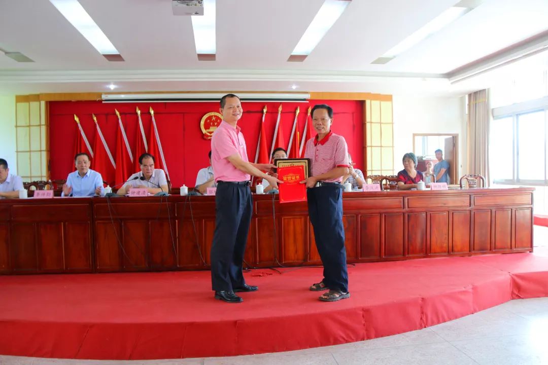 华城，百万奖师生，“五心”抓教育！