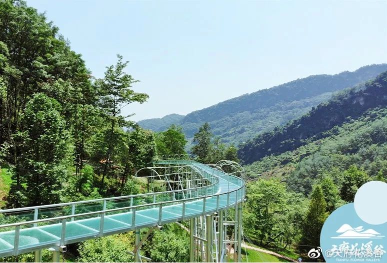成都有没有玻璃栈道景点,成都最长的玻璃栈道