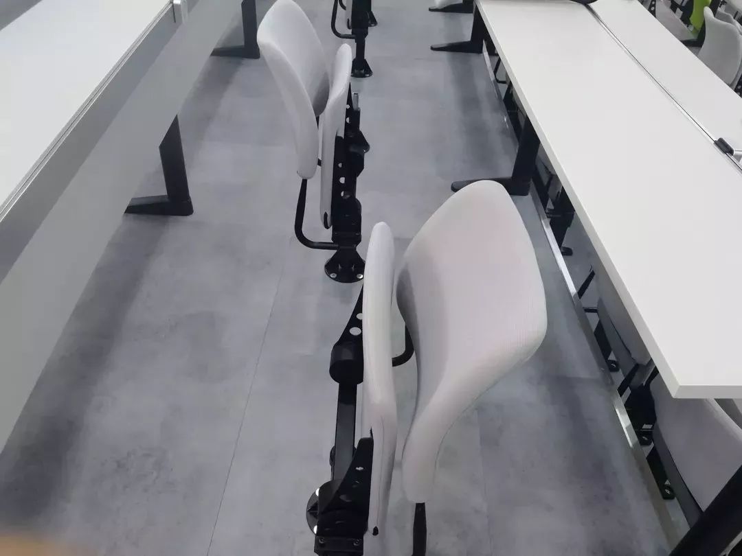 科技感爆棚的教室,科技感十足教室