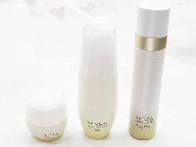 嘉娜宝保湿滋润全身身体乳,保湿粉底霜嘉娜宝