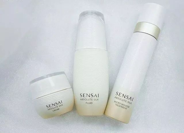 嘉娜宝保湿滋润全身身体乳,保湿粉底霜嘉娜宝