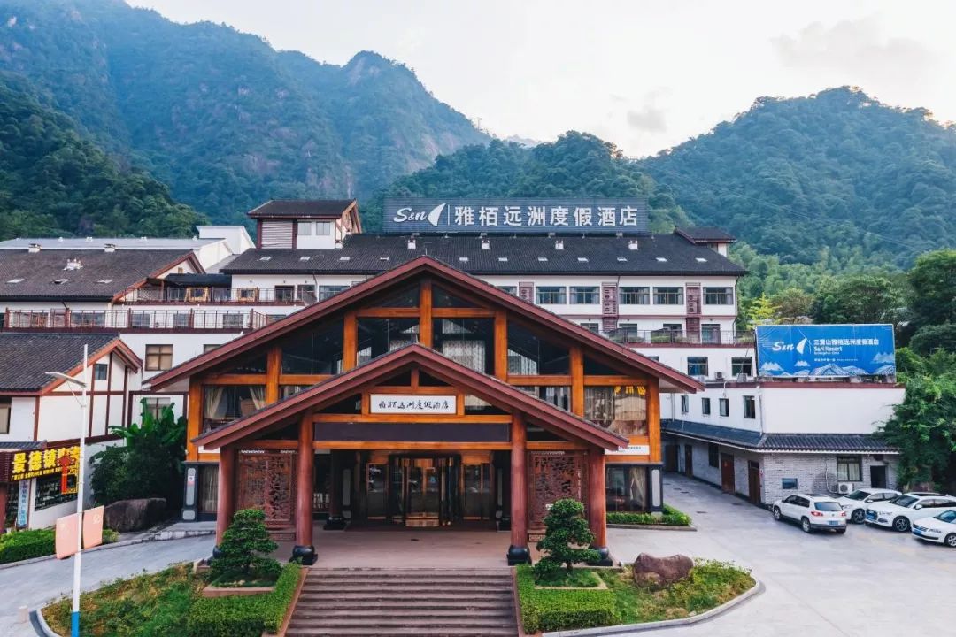 “三清赏明月，天涯共此时”，三清山女神邀你共度月圆之夜！