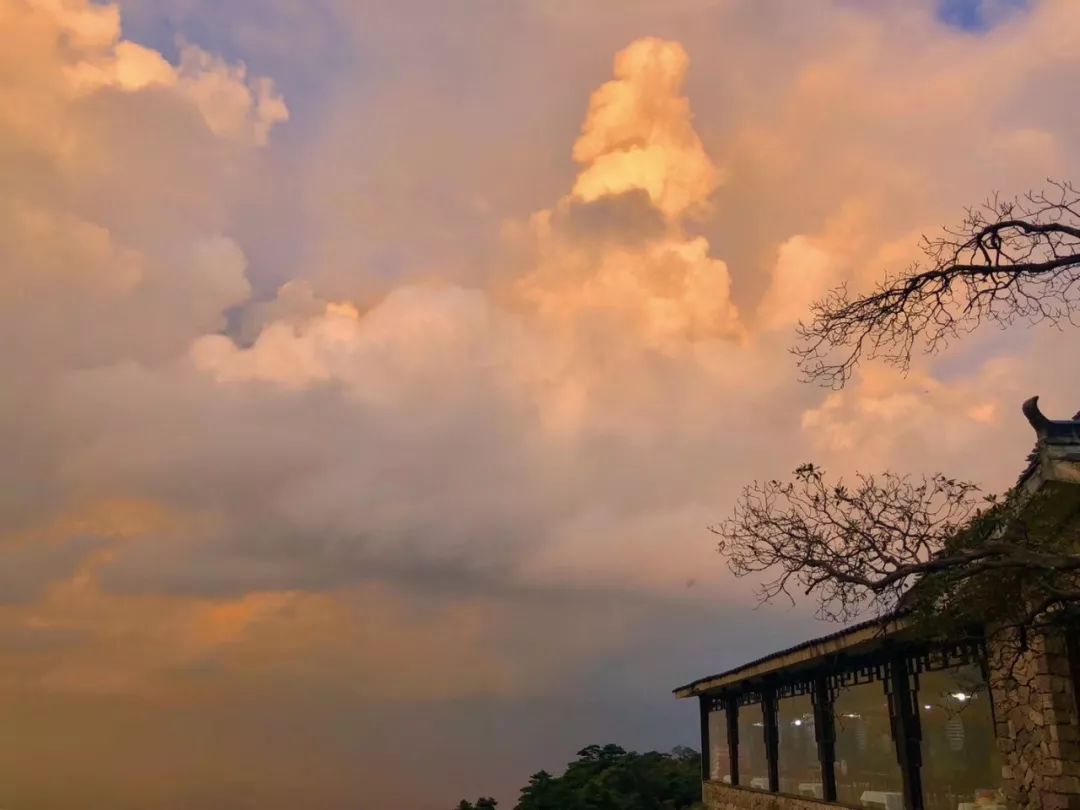 “三清赏明月，天涯共此时”，三清山女神邀你共度月圆之夜！