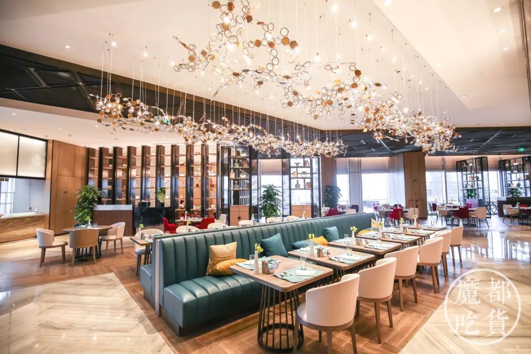 广州酒店大螃蟹帝王蟹,五星级酒店怎么吃大闸蟹