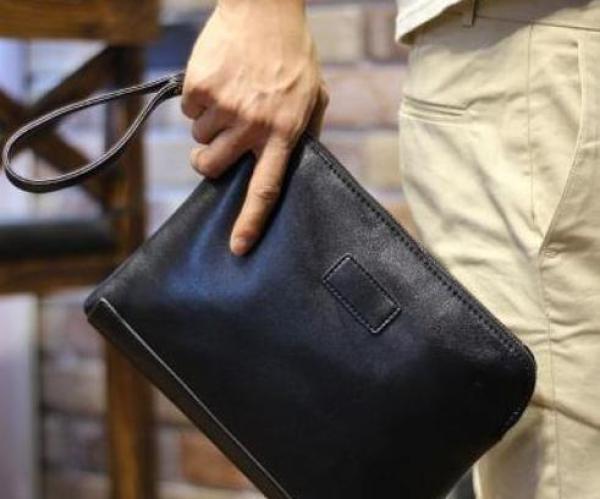 别再把手机放裤兜,男款包实用