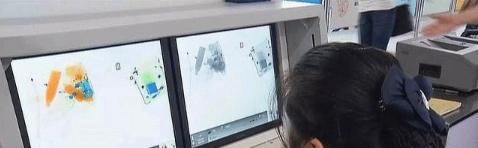 机场安检员拿的东西,机场安检哪些食品要拿出来