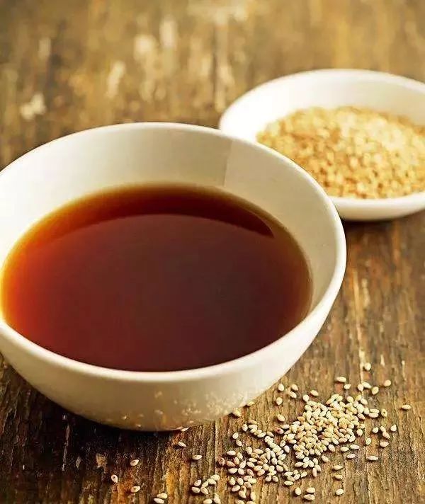 家里有芝麻油的一定要看看,自家的芝麻油