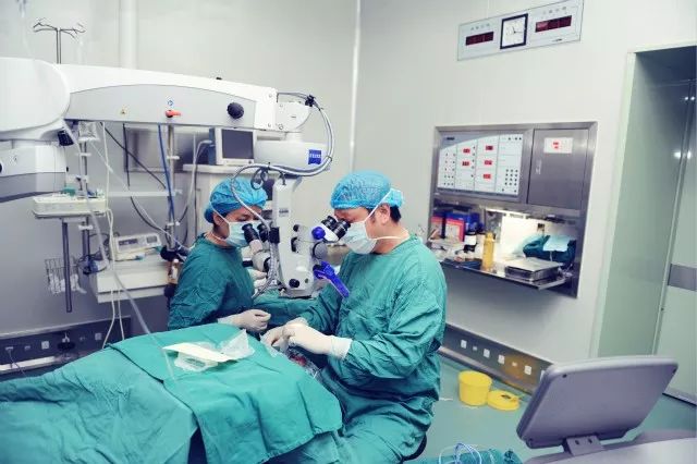 什邡，我想和你谈一辈子恋爱