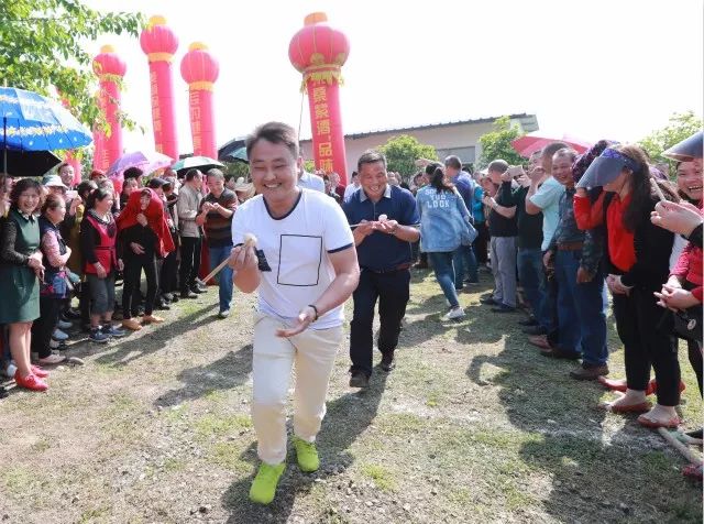 什邡，我想和你谈一辈子恋爱