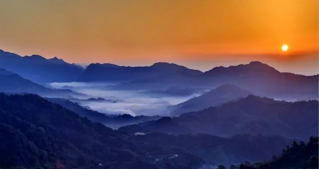 什邡，我想和你谈一辈子恋爱