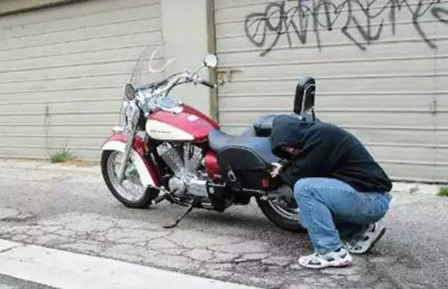 10万摩托车盗抢险多少钱,啥车能投保货物险