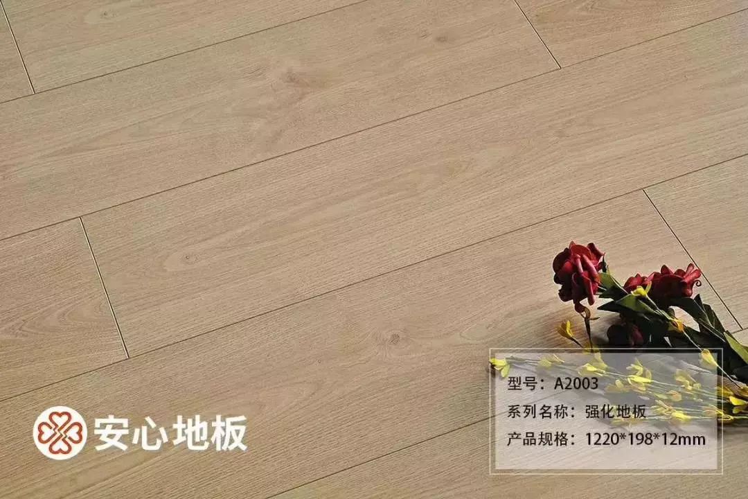 「丽江推荐」热线记者被“威胁”？一扇门竟引起这般“风波”