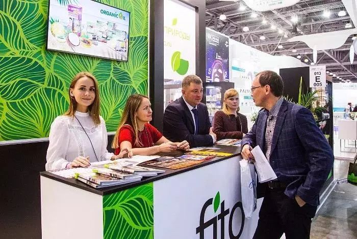 俄罗斯牙膏美白去口臭牙黄,去牙垢黄牙的牙膏测评