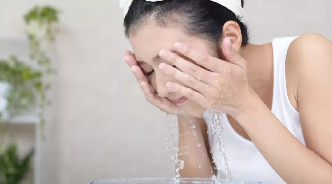 毁脸的100个小妙招,这些毁脸的傻事千万别在脸上做