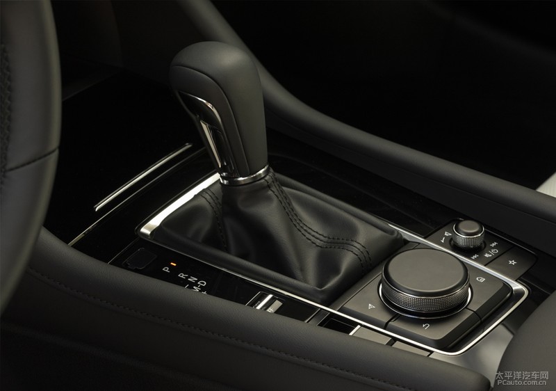 次世代mazda3昂克赛拉荣膺双3强,马自达3axela昂克赛拉参数