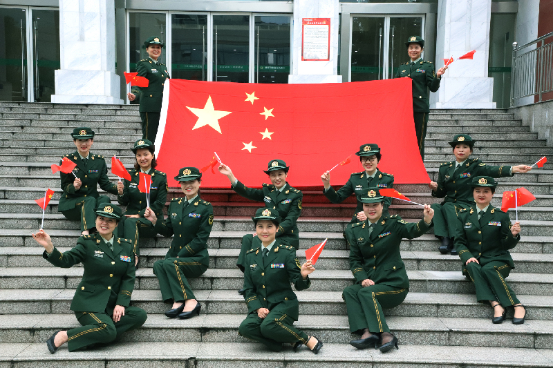 我与国旗合个影武警,我与国旗合个影警察