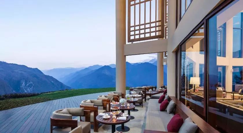 九寨沟恢复开园,九寨沟恢复迎客首游现场直播