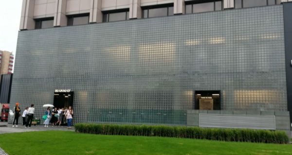 三里屯仓储式美妆店harmay,美妆集合店爆火harmay都赢在哪里