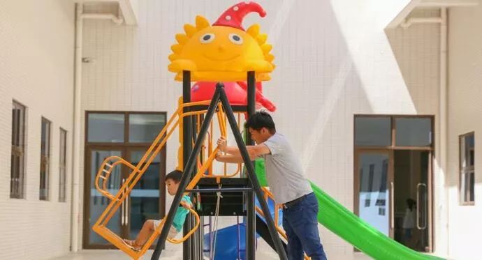 东莞儿童医院住院部,东莞市儿童医院长颈鹿