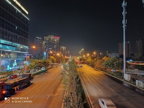 谁才是千元之内的拍照王者荣耀Play3VSRedmiNote8