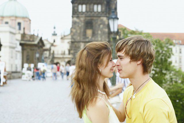 异地恋如何维持感情做好这几点,异地恋如何维持感情的小技巧