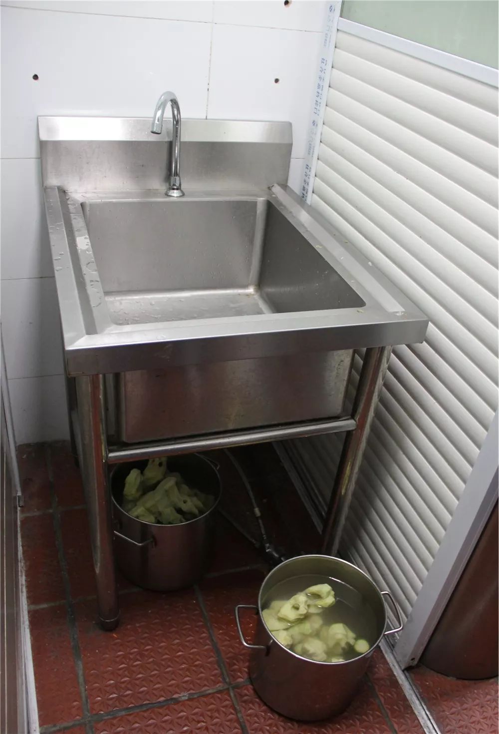 米鱼记、拾光海…南塘老街这4家人气店上黑榜！吃过2家以上的请举手！