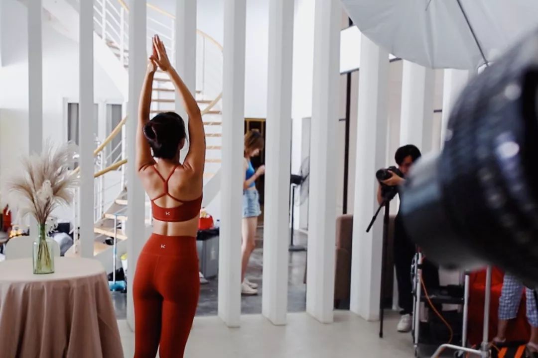 100卡奶茶、2位数软糯运动内衣、透明防晒..|9月好物