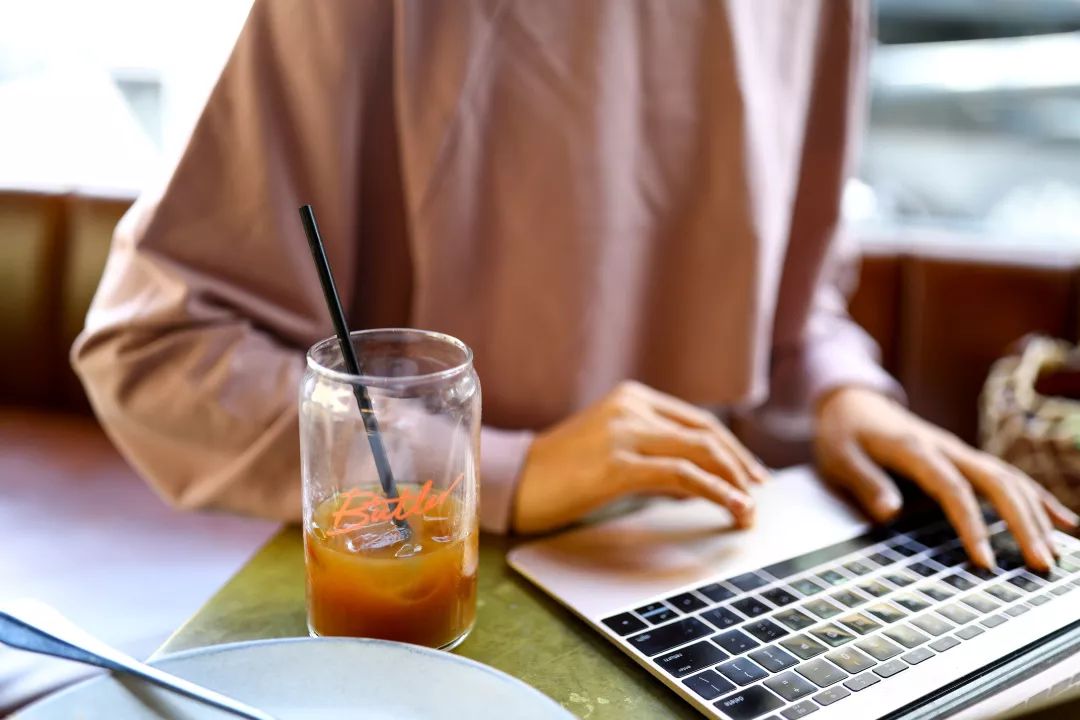 100卡奶茶、2位数软糯运动内衣、透明防晒..|9月好物