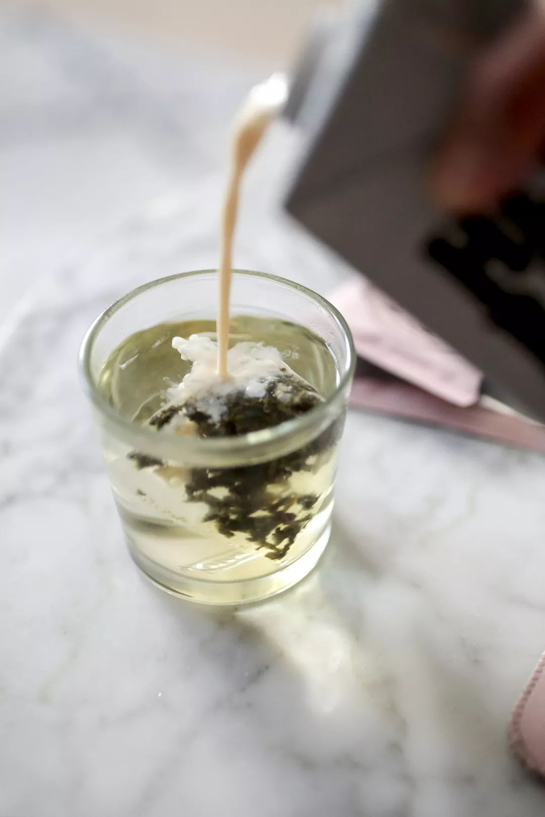 100卡奶茶、2位数软糯运动内衣、透明防晒..|9月好物