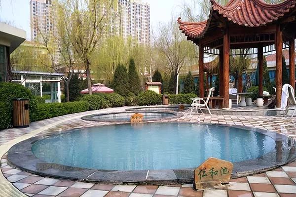 京东温泉度假村,京东第一温泉度假村