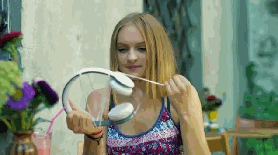 年纪轻轻就耳背？这样做有损听力