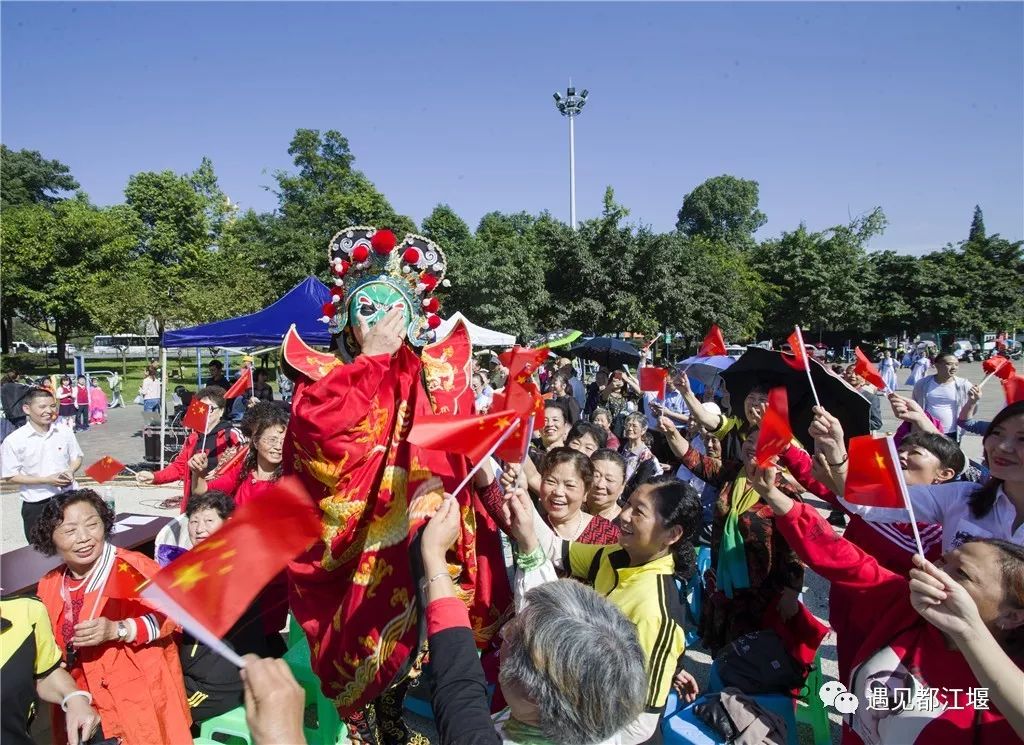 五星红旗同框感受,与五星红旗相遇