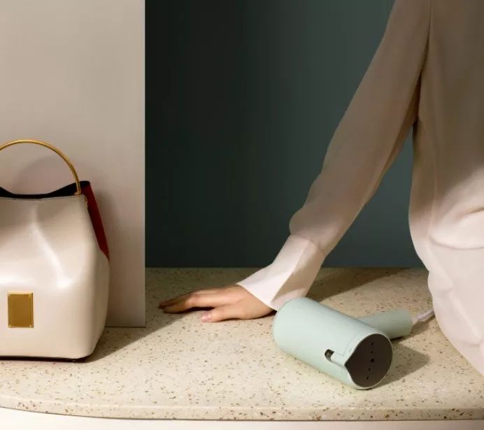 干湿两用挂烫机随身携带方便,便捷式干湿挂烫机