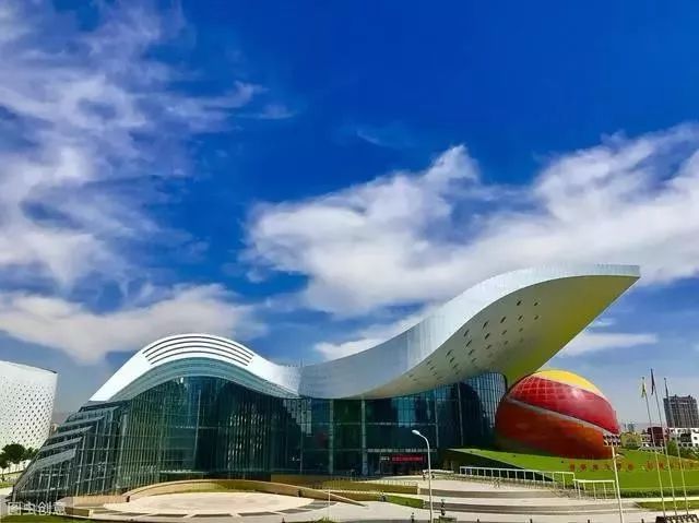 荐读|天蓝水清！有一种颜色叫呼和浩特蓝