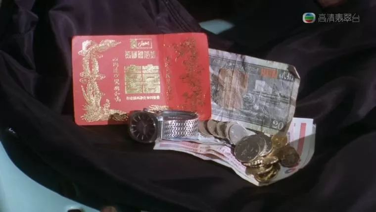 它因为尺度太大，被美国人*制抵**上映……