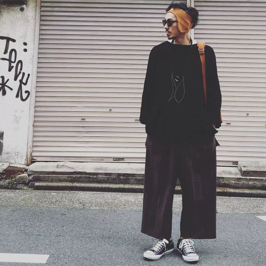 鐭笐鑳栭粦鐢风敓鎬庝箞閫嗚,鐭儢榛戠殑鐢风敓鎬庝箞閫嗚