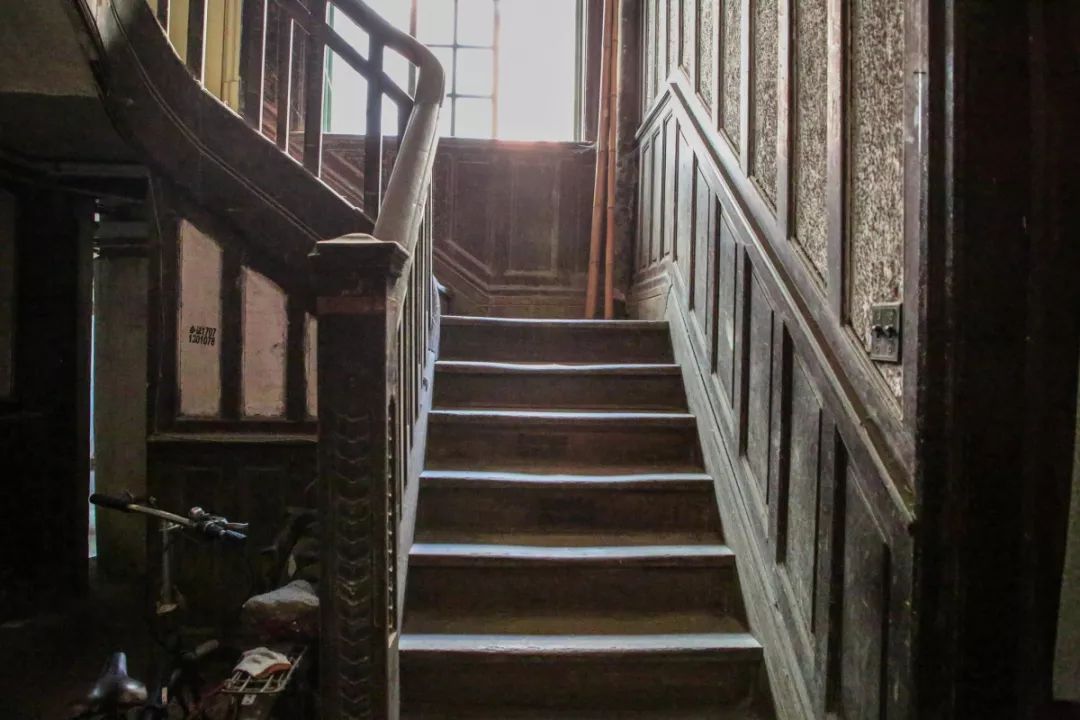 【探秘】长宁这条不起眼的小马路，竟藏有中国“烟卷大王”洋气的老宅……