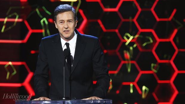 爱德华诺顿绿巨人花絮,爱德华诺顿绿巨人超燃