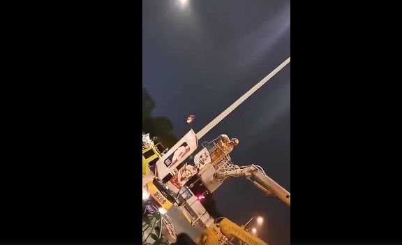 依然支持莫雷！肖华连夜来华，中企全面暂停合作