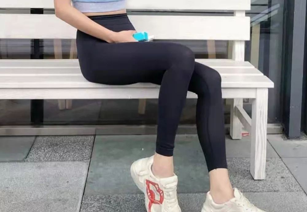 穿搭秋季百搭神裤,牛仔魔力裤穿搭