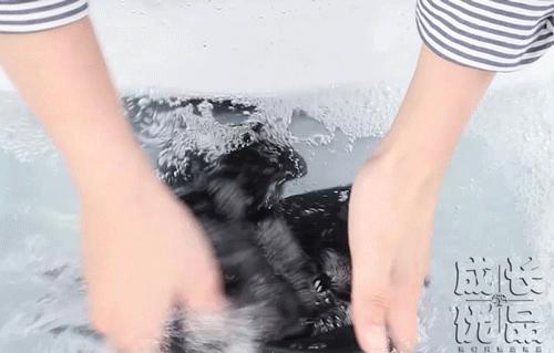 穿搭秋季百搭神裤,牛仔魔力裤穿搭