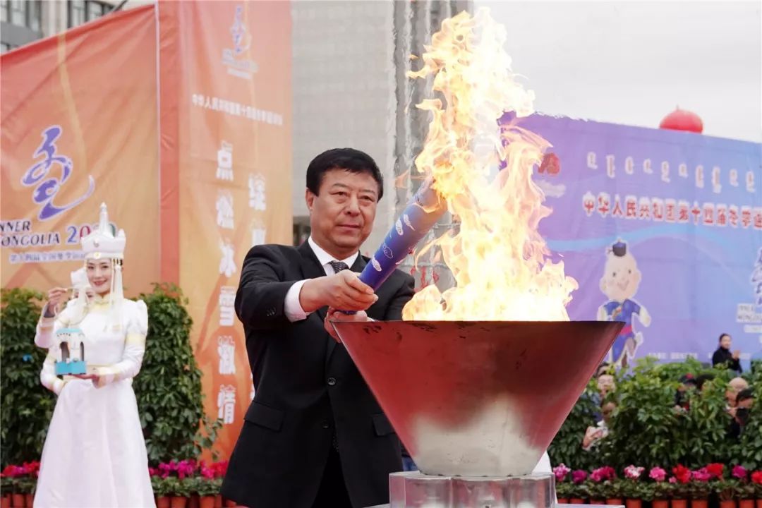 聚焦十四冬年轻选手创佳绩,十四冬赛场年轻选手创佳绩