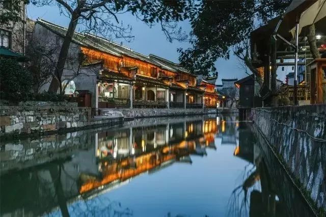 耗时3年的花间堂创始人新作，以船代步揭开杭城小众一面