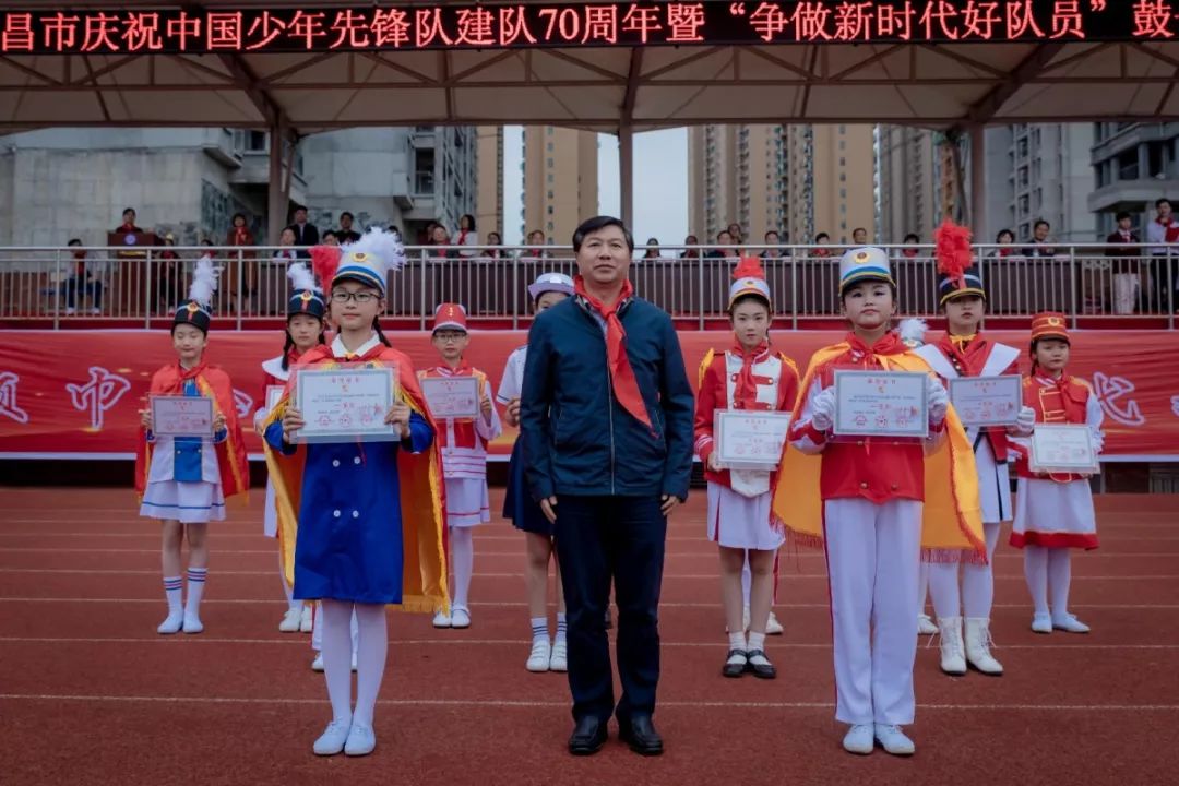 少先队生日快乐主题队会,少先队生日祝福的视频