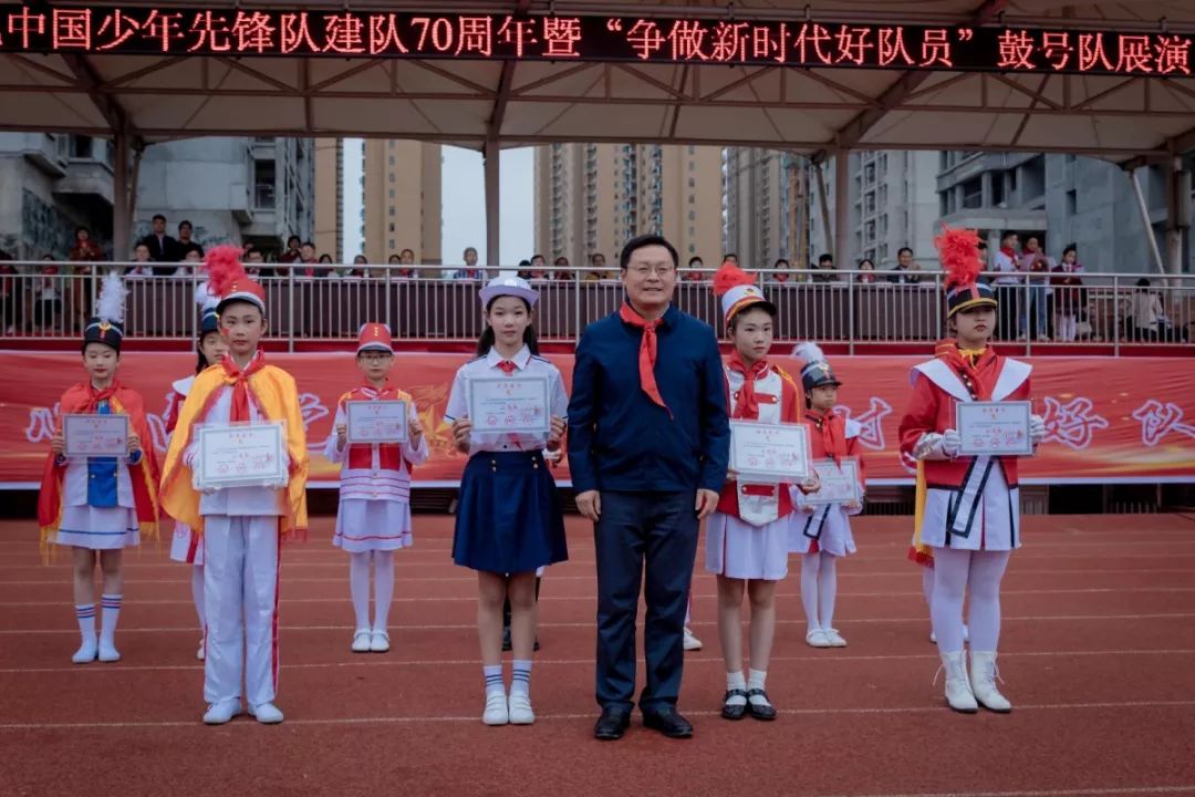 少先队生日快乐主题队会,少先队生日祝福的视频