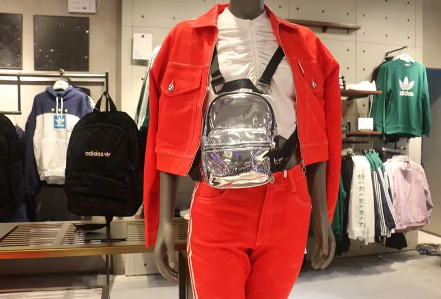 江苏首家AdidasMBC店来了！千双YEEZY高调回归，千份定制可乐免费送