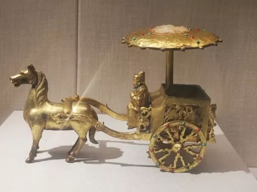 重庆大学建立了一个赝品博物馆,重庆大学赝品博物馆央视